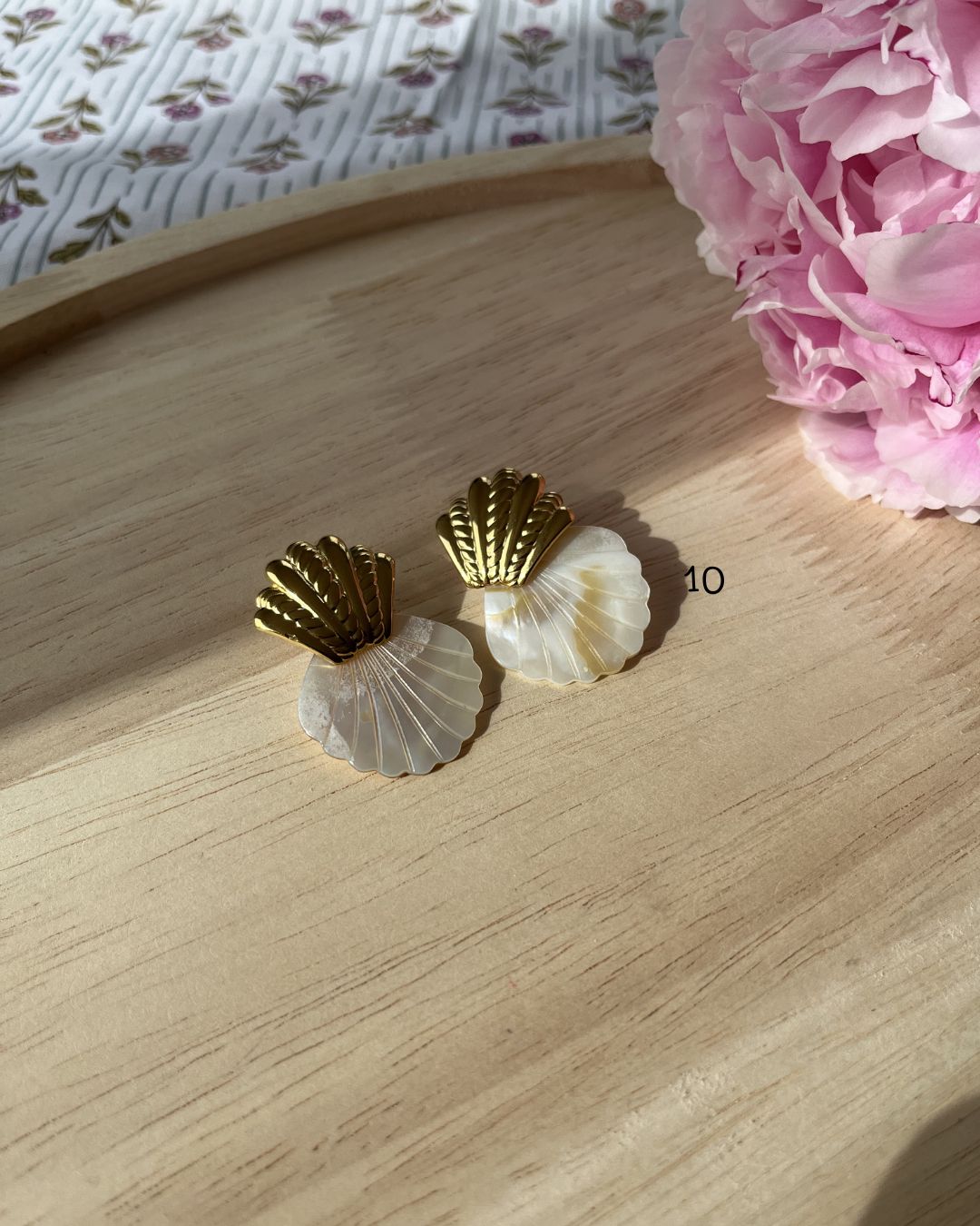 Boucle d'oreille taille moyenne