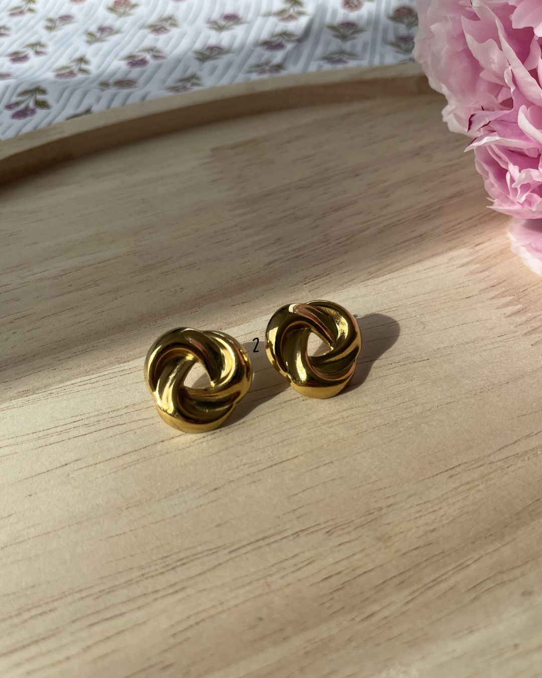 Boucle d'oreille taille moyenne