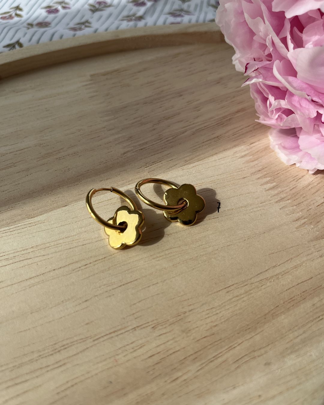 Boucle d'oreille taille moyenne