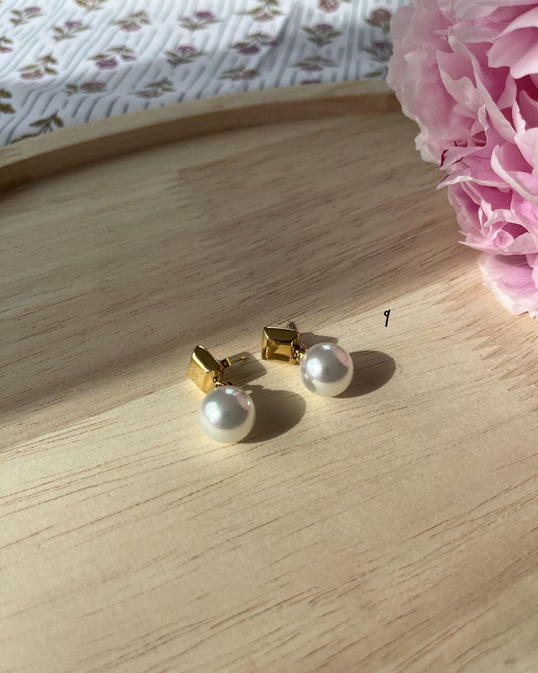 Boucle d'oreille taille moyenne